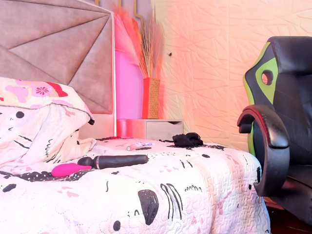 isabela-croftt live cam on BongaCams