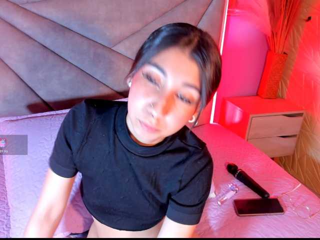 isabela-croftt live cam preview