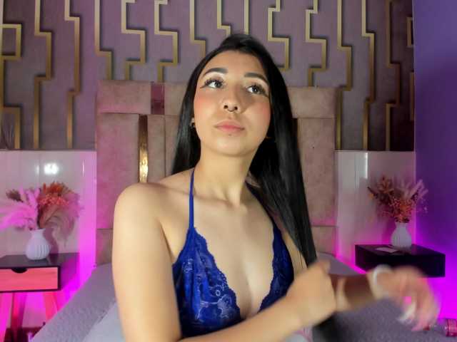 isabela-croftt live cam on BongaCams