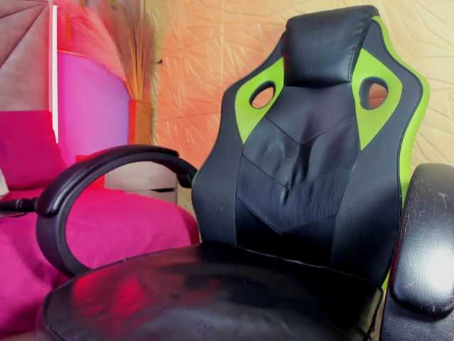 isabela-croftt live cam on BongaCams