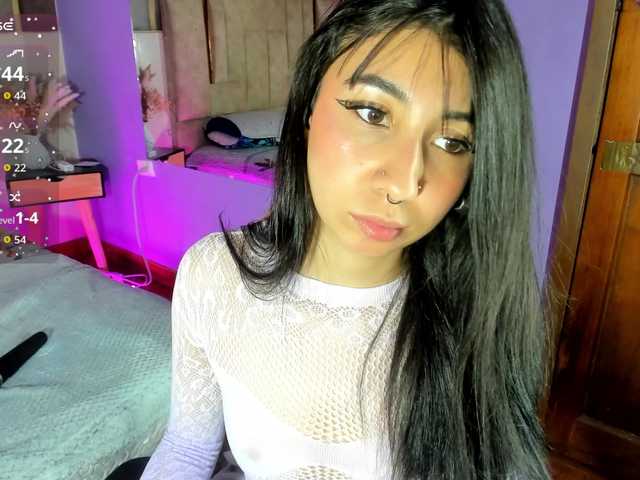 isabela-croftt live cam on BongaCams