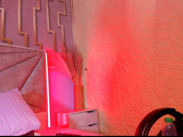 isabela-croftt live cam on BongaCams