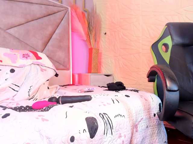 isabela-croftt live cam on BongaCams