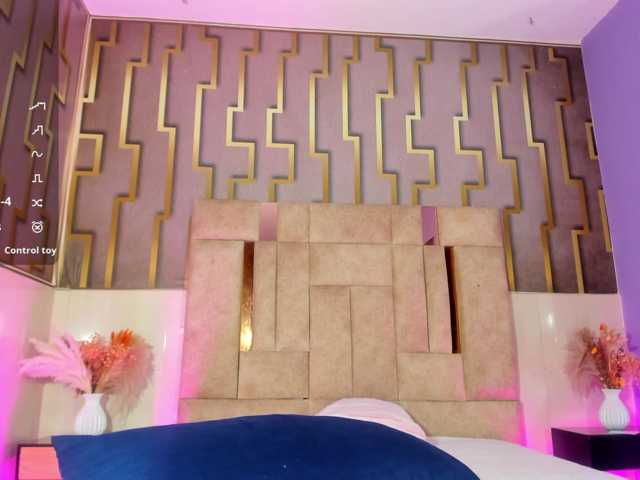 isabela-croftt live cam on BongaCams