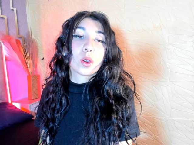 isabela-croftt live cam on BongaCams