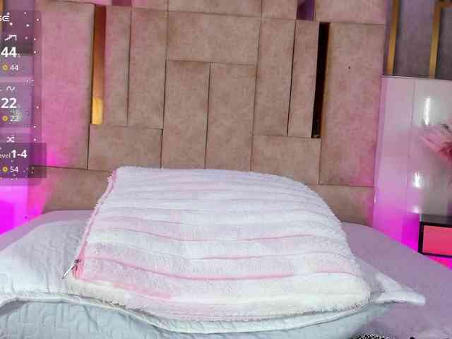 isabela-croftt webcam