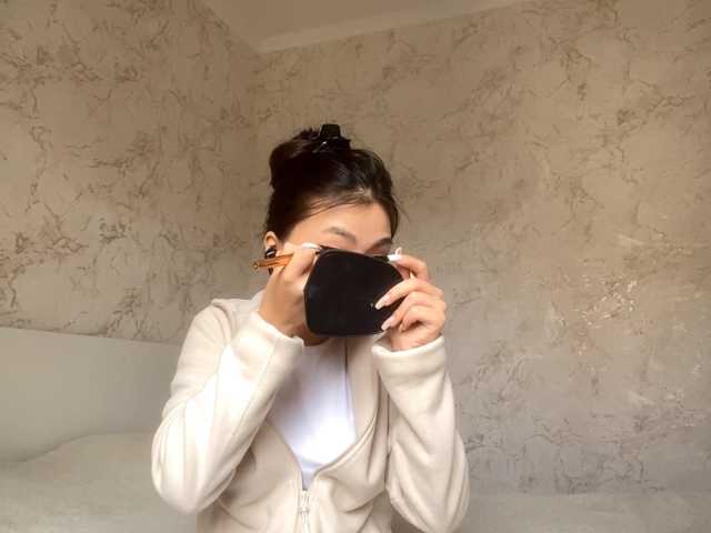 CatherinInsognia live cam on BongaCams