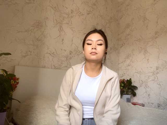 CatherinInsognia live cam on BongaCams