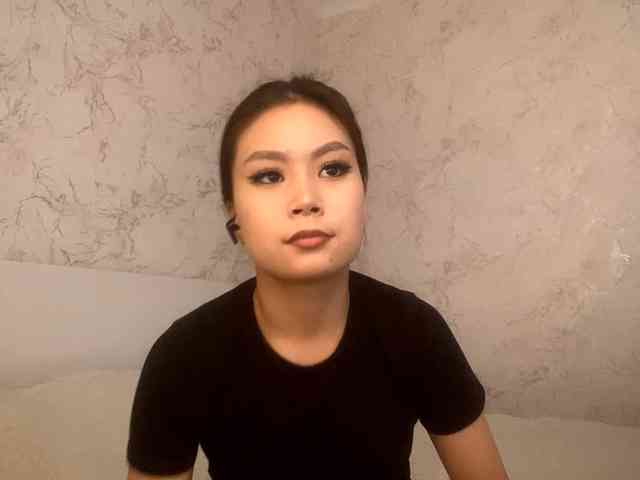 CatherinInsognia webcam