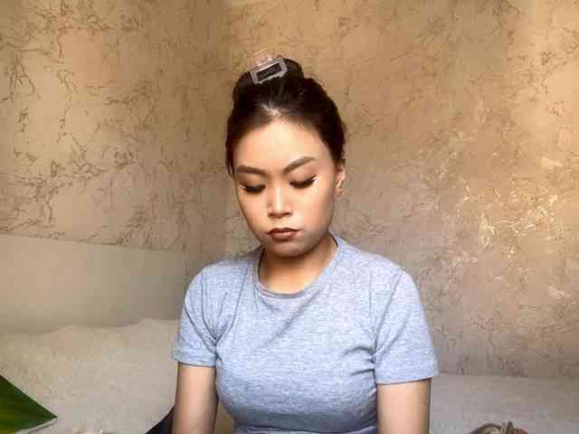 CatherinInsognia webcam