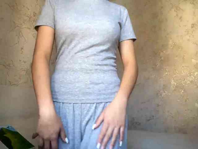 CatherinInsognia webcam