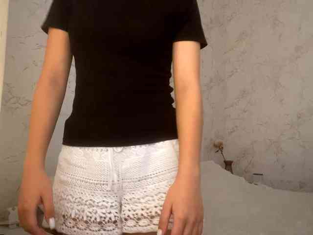 Model: CatherinInsognia