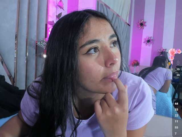 aba-sornyy live cam on BongaCams
