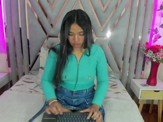aba-sornyy live cam on BongaCams