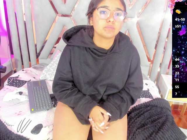 aba-sornyy live cam on BongaCams