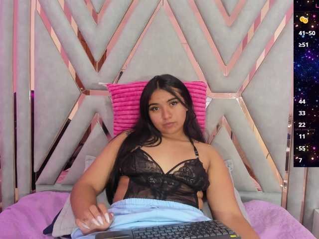 aba-sornyy live cam on BongaCams