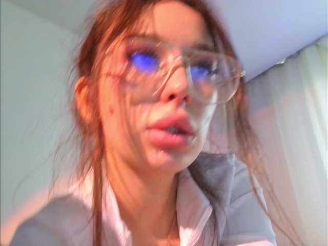 Conceluna2 live cam on BongaCams