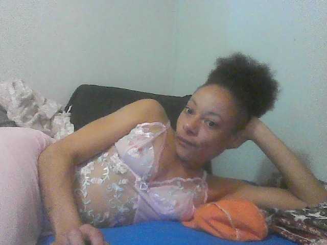 MissDime, en directo ahora en BongaCams