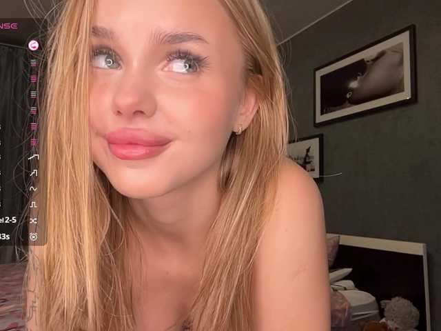 PamalaOcamb live cam on BongaCams