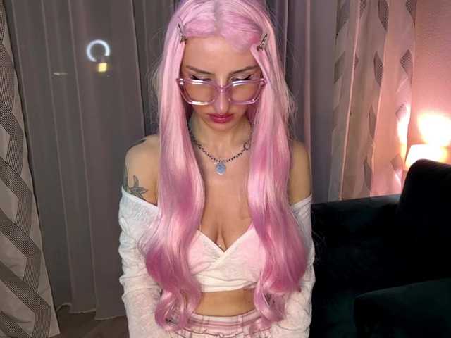 MistOnori live cam on BongaCams