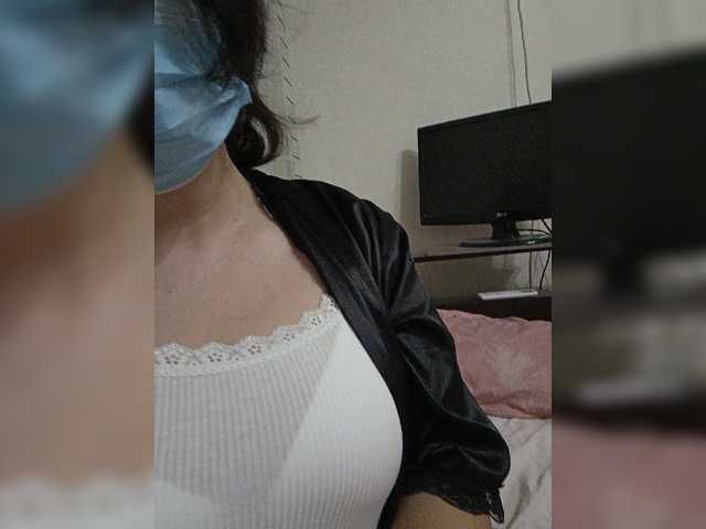 Nilofirsta, en directo ahora en BongaCams