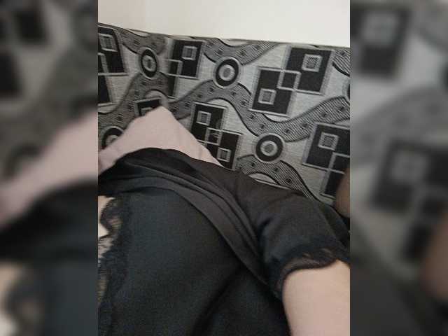 le modèle Nolifirsta est en webcam porno dans un show sur le site bongacams, il possède les tags suivants: White/Caucasian,Brunette,Shaved