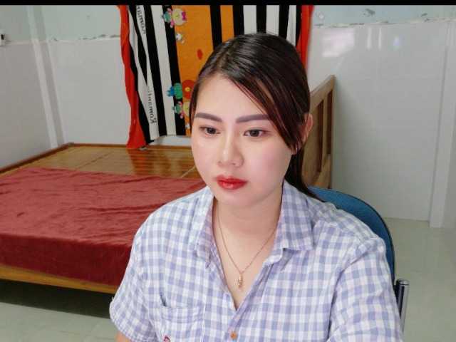 Lisahot69 live cam on BongaCams