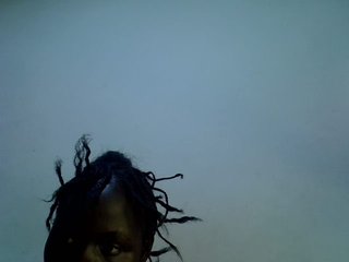 African-qeen1