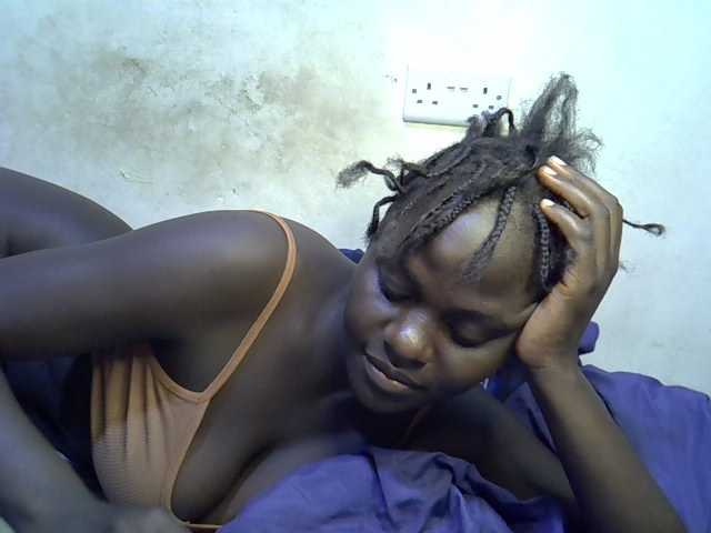 African-qeen1