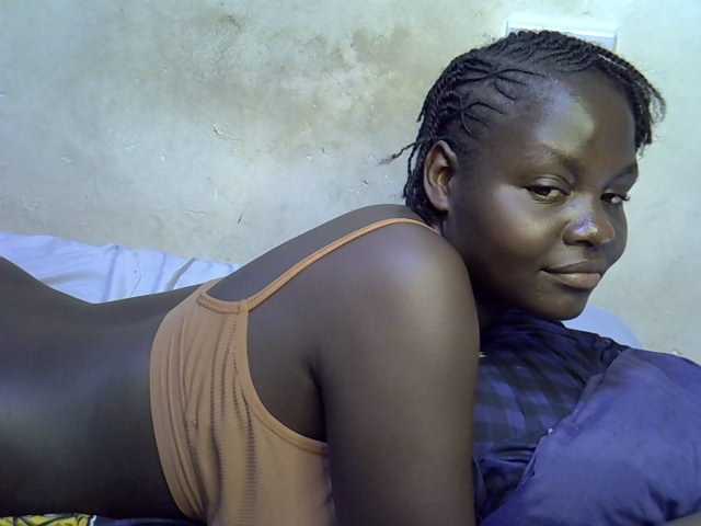 African-qeen1