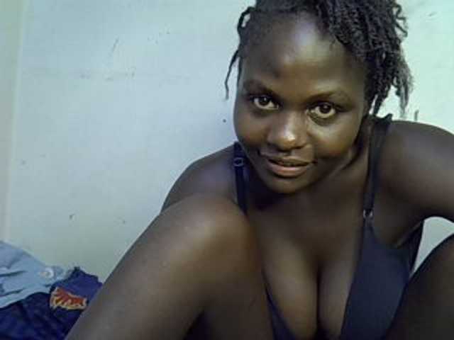 African-qeen1 live cam on BongaCams