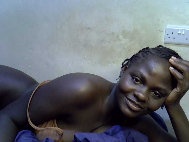 African-qeen1