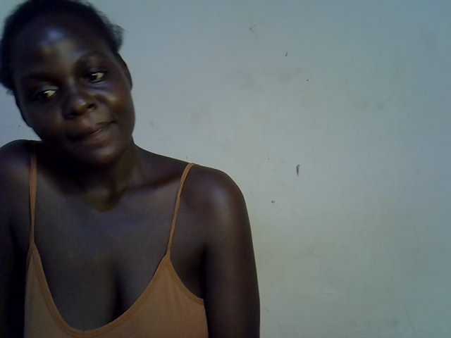 African-qeen1