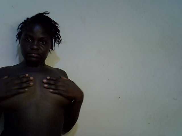 African-qeen1 live cam on BongaCams