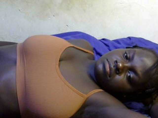 African-qeen1