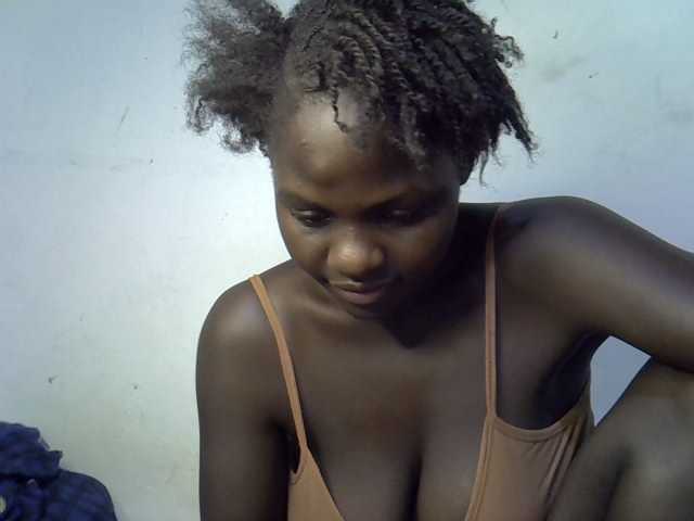 African-qeen1 live cam on BongaCams
