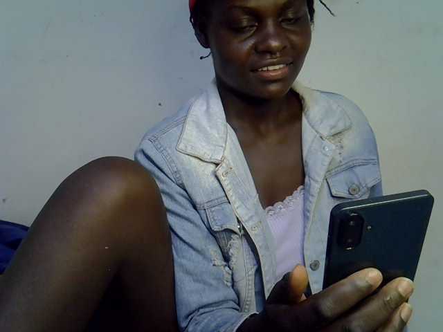 African-qeen1 live cam on BongaCams