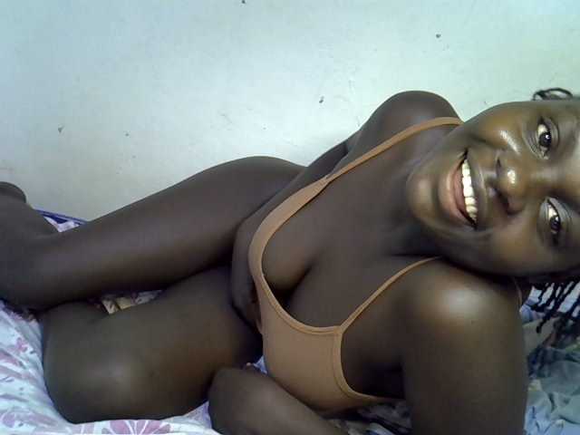 African-qeen1 live cam on BongaCams