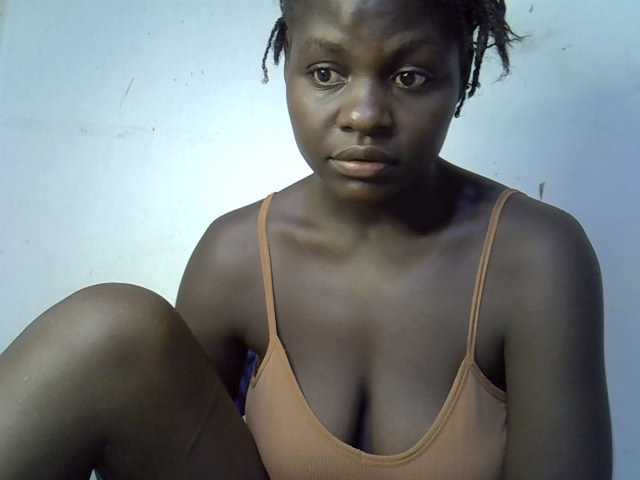 African-qeen1 live cam on BongaCams