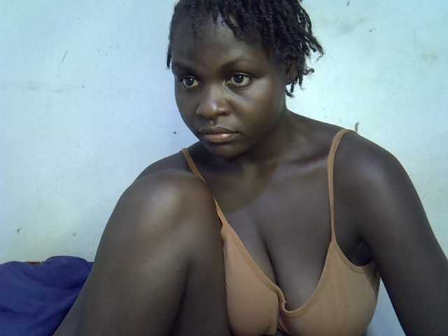 African-qeen1 live cam on BongaCams