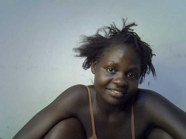 African-qeen1 live cam on BongaCams