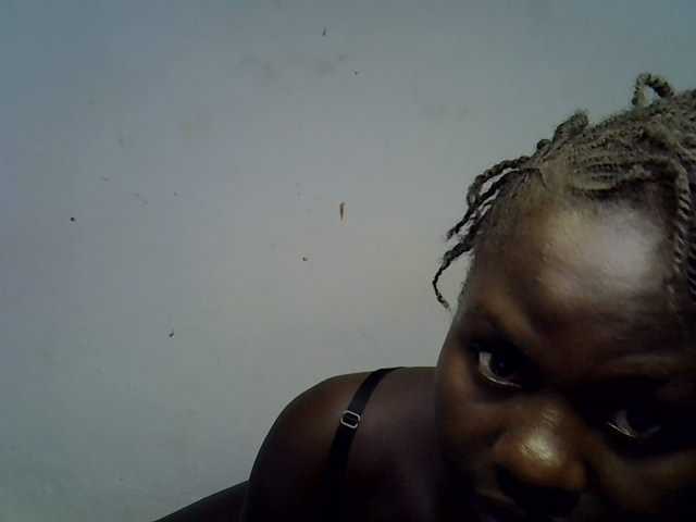 African-qeen1 live cam on BongaCams
