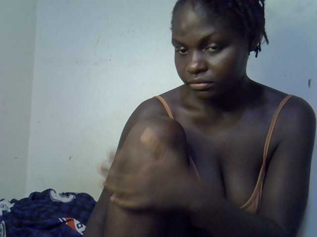 African-qeen1