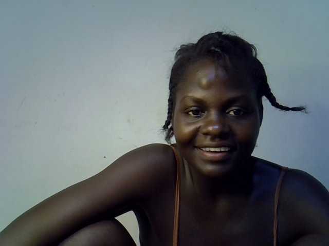 African-qeen1