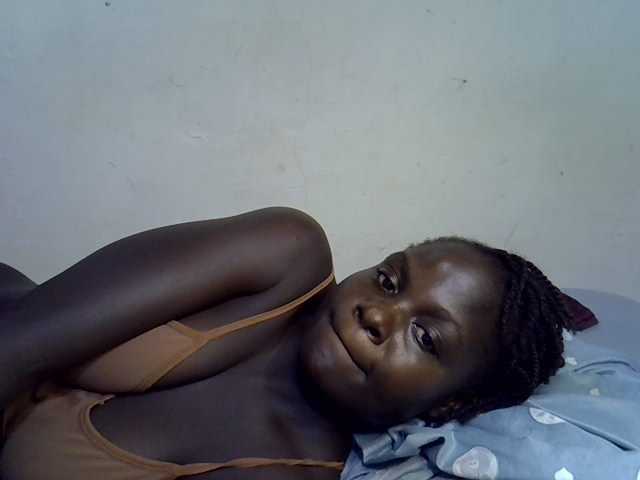 African-qeen1 live cam on BongaCams