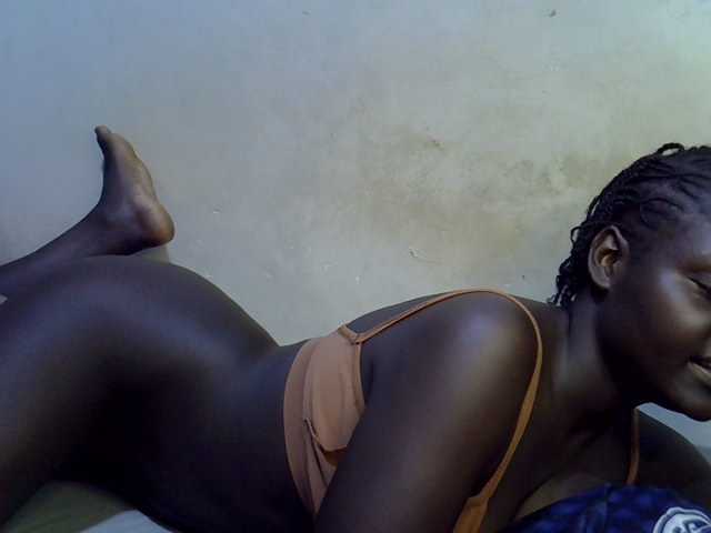African-qeen1 live cam on BongaCams