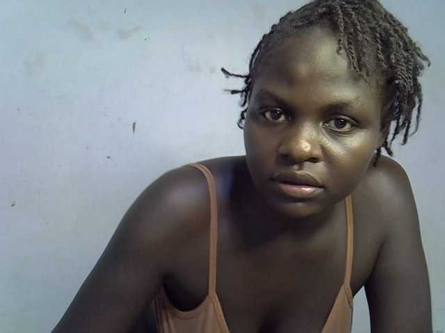 African-qeen1