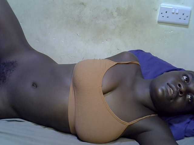 African-qeen1 live cam on BongaCams