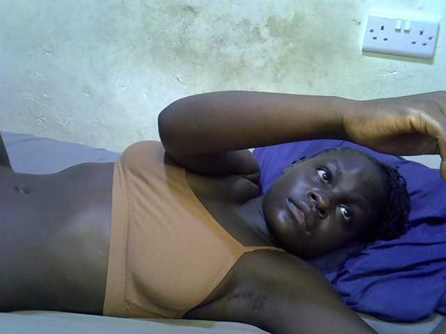 African-qeen1 live cam on BongaCams