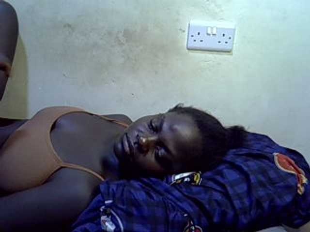 African-qeen1
